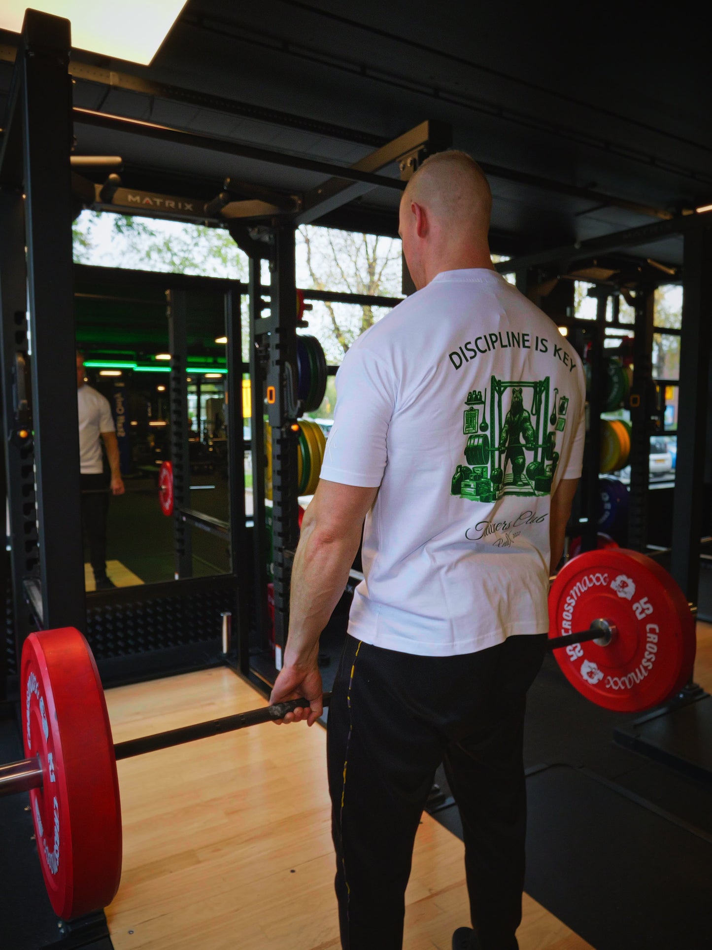 White T-shirt Deadlift