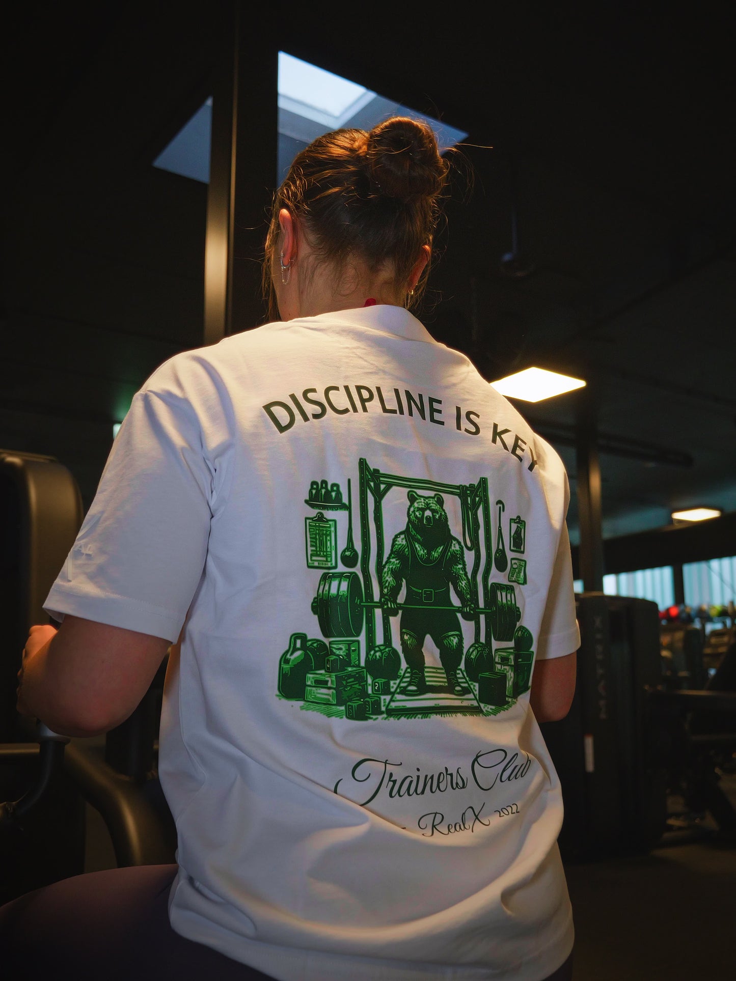 White T-shirt Deadlift