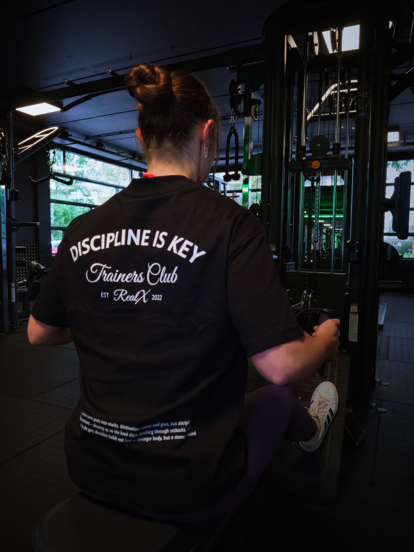 Black T-shirt Trainers Club